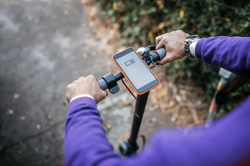 Scooter Fleet Management Software low battery alert screen
